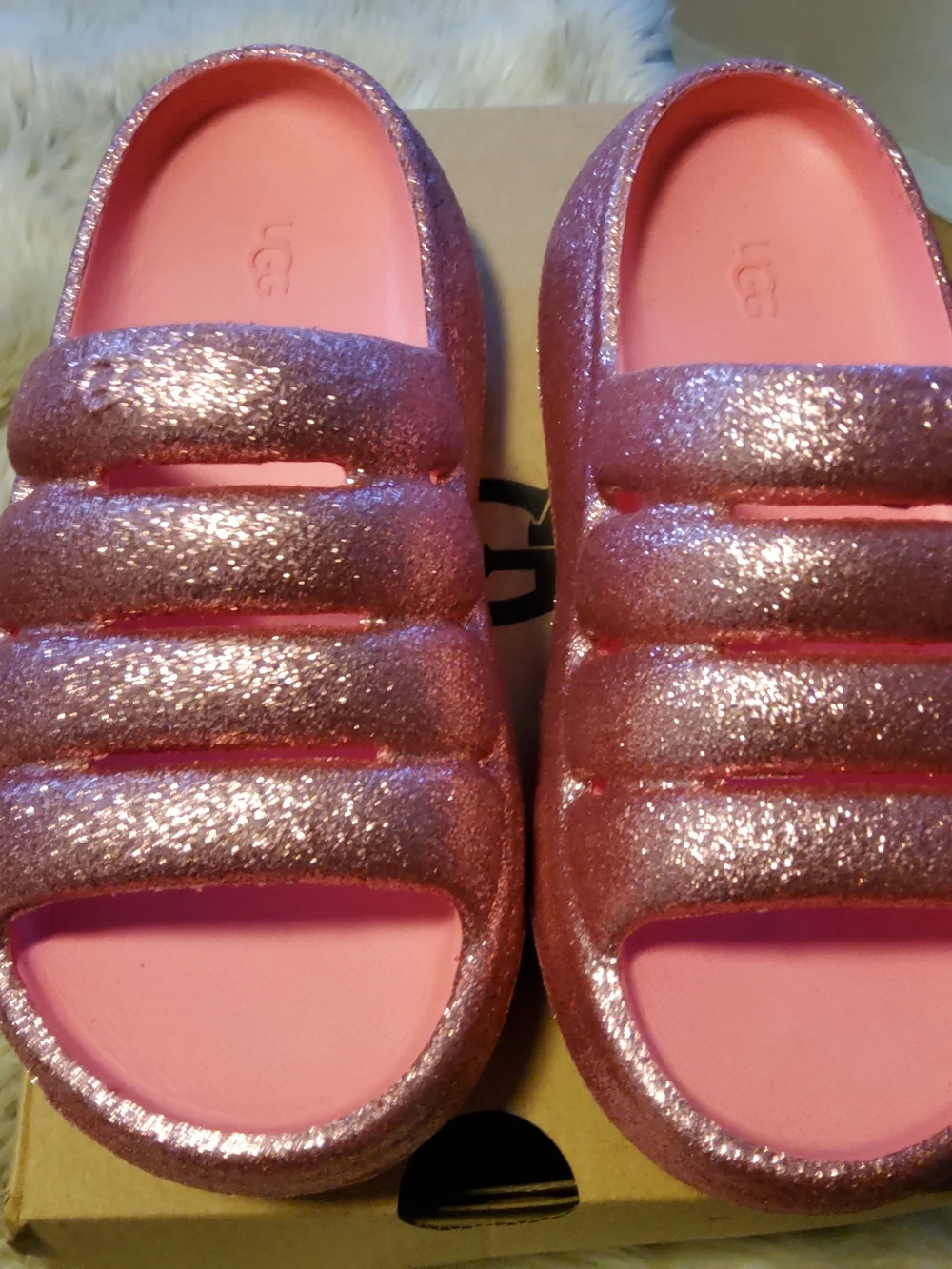 UGG K Sport Yeah Glitter Size 1 NWT